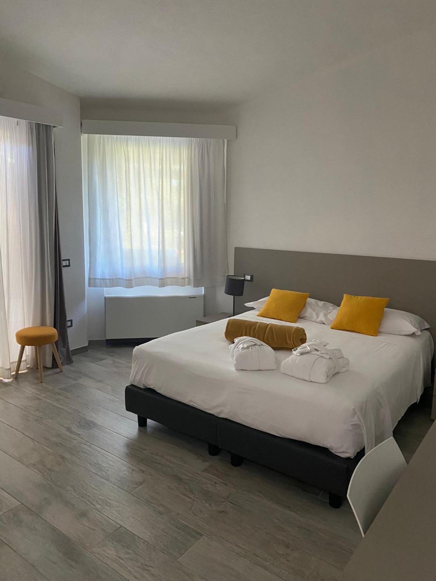 Regia Hotel 4*